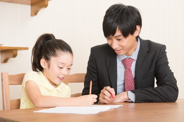 小学生が英検合格をめざすおすすめなリスニング方法②家庭教師を使う